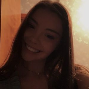 Meet your Posher, Alyson